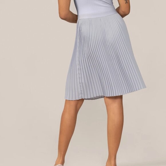 Knee-Length Pleated Skirt In Pastel Blue - Picture 3 of 7